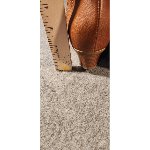 Cole Haan Boots Womens Size 8.5 Brown Leather Ankle Booties Low Heel Side Zip - Picture 4 of 9